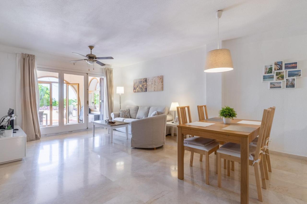 Simplicity Luxury Apartment Альтеа Экстерьер фото